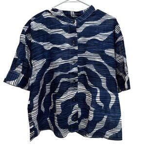 NWT Banana Republic Buttoned Cuff Shirt Women’s Size L